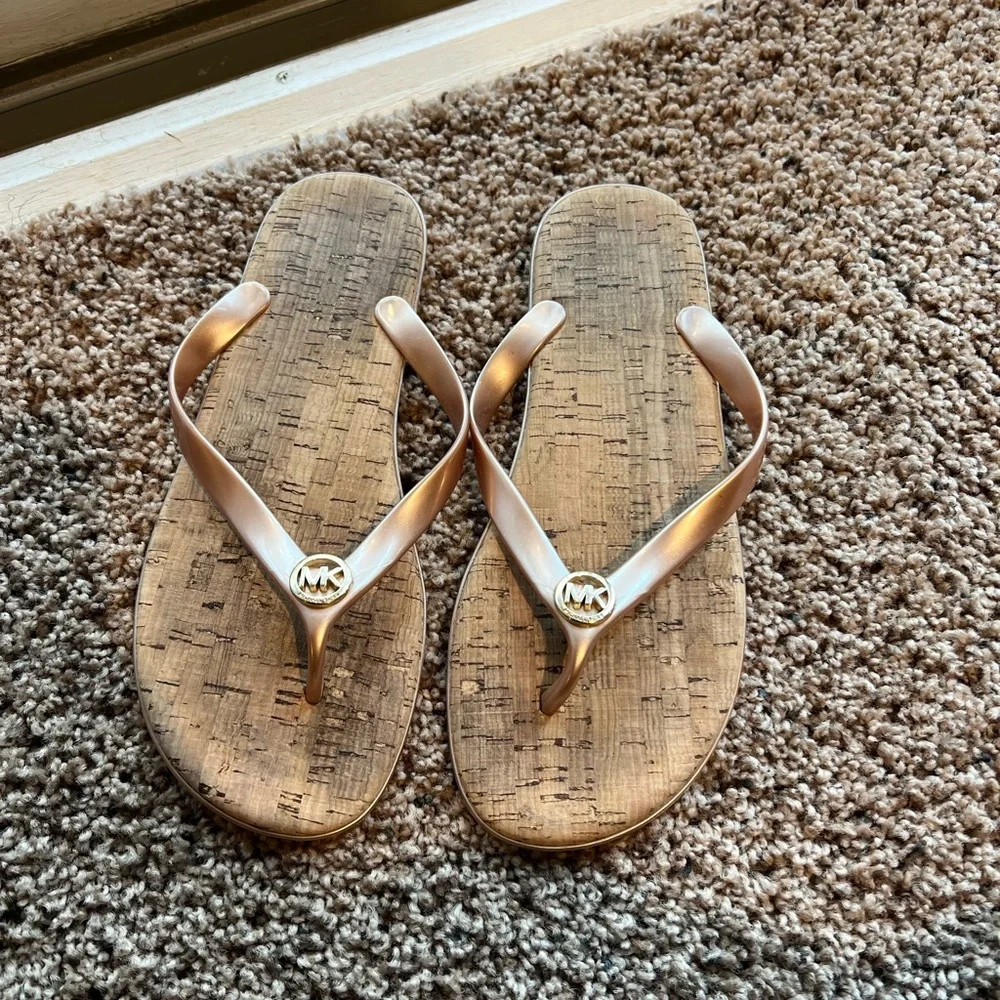 Michael Kors Womens Size 8 Jelly Thong Sandals With MK Charm